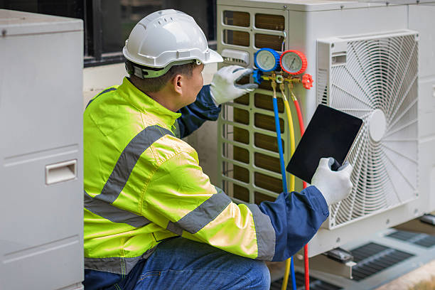 Professional Hvac technician working in Waverly, OH